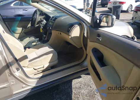 2004 Honda Accord 2.4 Lx z USA, uszkodzony, nr VIN 1HGCM56434A157418